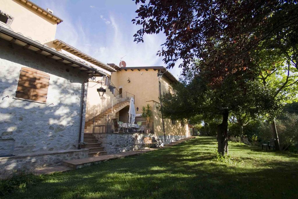 Casale Del Monsignore Spoleto Bagian luar foto