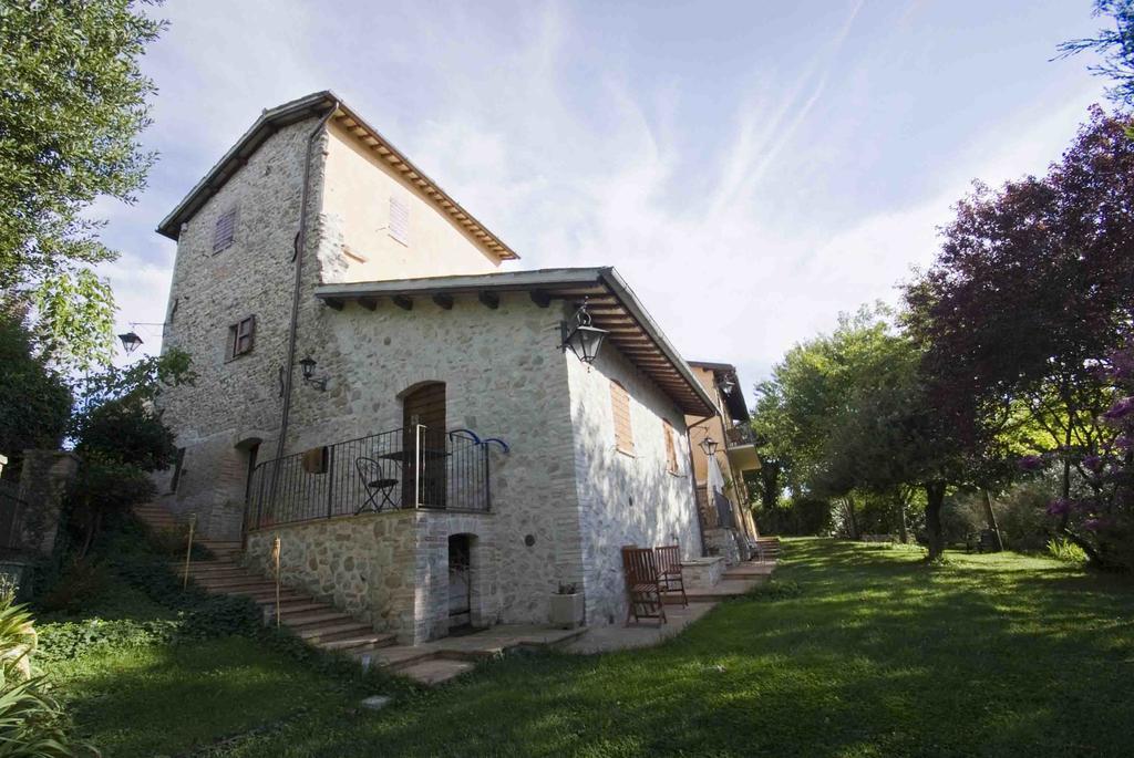 Casale Del Monsignore Spoleto Bagian luar foto