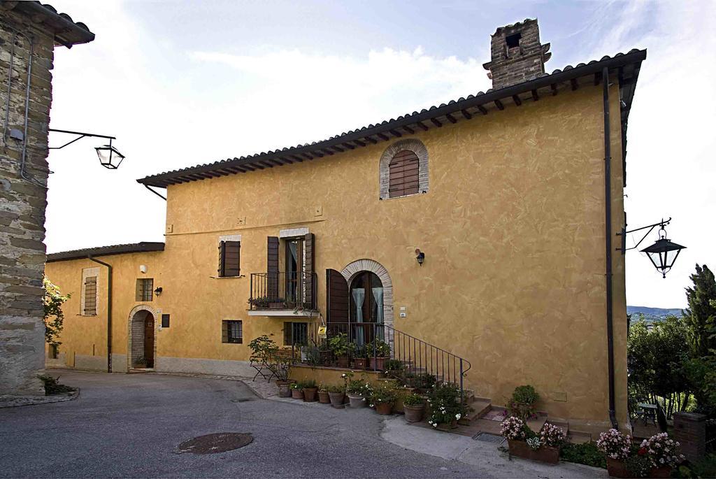 Casale Del Monsignore Spoleto Bagian luar foto
