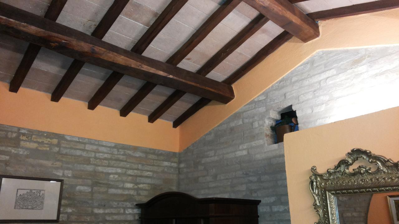 Casale Del Monsignore Spoleto Bagian luar foto